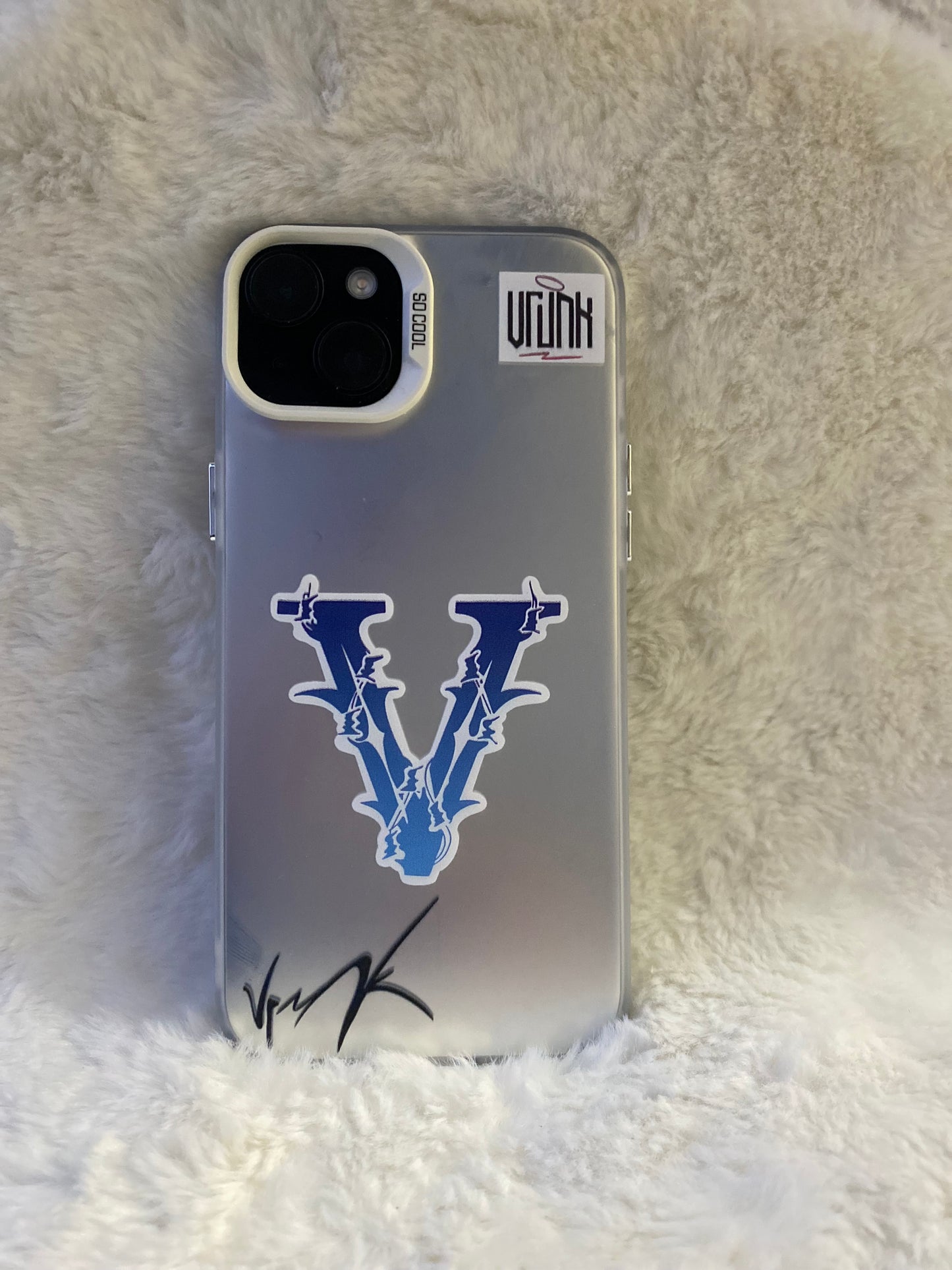 COQUE VRUNK WHITE BLUE